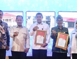 Konsisten Jalin Sinergi Dengan Dukcapil, Kanwil Ditjenpas Banten Raih Penghargaan Mitra Teraktif Dukcapil Awards