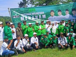 DPC PKB Pasuruan Dukung Penghijauan Lewat Gerakan Nusantara Tanam Bibit Pohon