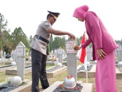 Jelang Hari Lalu Lintas Bhayangkara ke 71, Korlantas Polri Gelar Upacara Ziarah Dan Tabur Bunga Di TMP Kalibata
