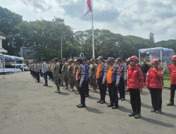 Berikan Pelayanan, Polisi Kota Malang dan Personel Gabungan Kawal Aksi Aliansi Rakyat Bangkit Bersatu