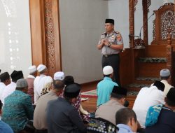 Jumat Keliling, Kapolresta Malang Kota Danang Perkuat Sinergi dengan Warga untuk Cegah Hoaks dan Kejahatan