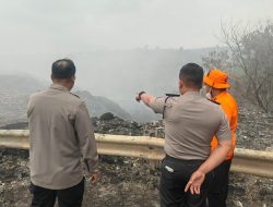 Dua Hari Berturut-turut Datangi TPA Supit Urang, Kapolresta Danang Pastikan Pembasahan Jangkau Bara Api Tersembunyi