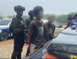Brimob Dukung Kegiatan Ditresnarkoba di Kampung Ambon, Dua Orang Diamankan